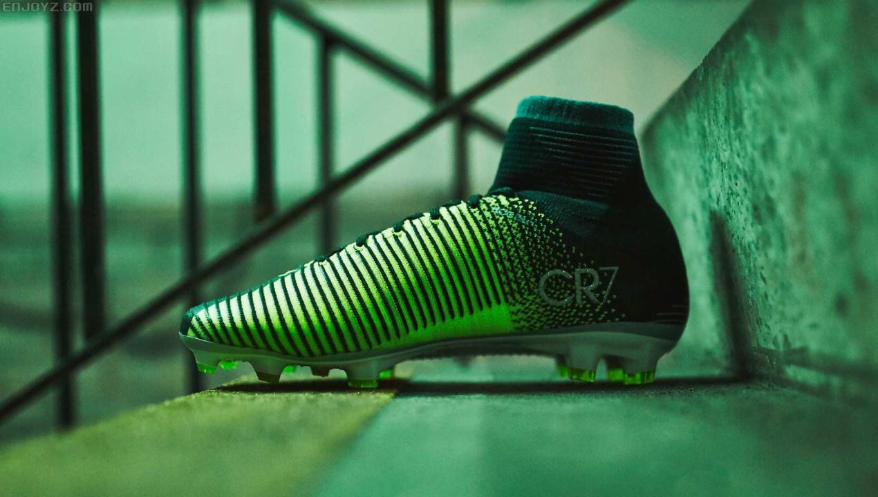 皇马球星成长史c罗,皇马时期的c罗球鞋