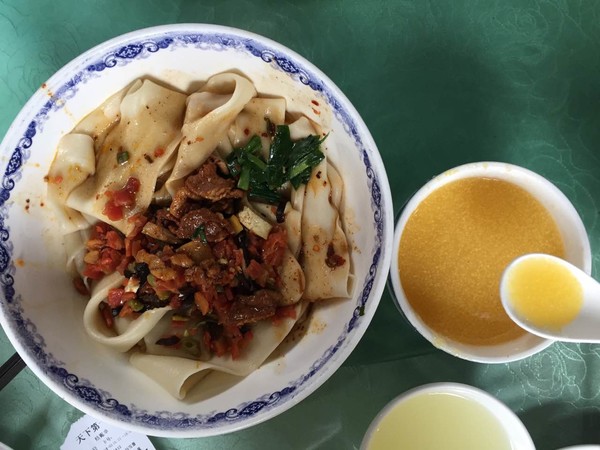 西安城墙下可以听到秦腔表演,西安城墙秦腔