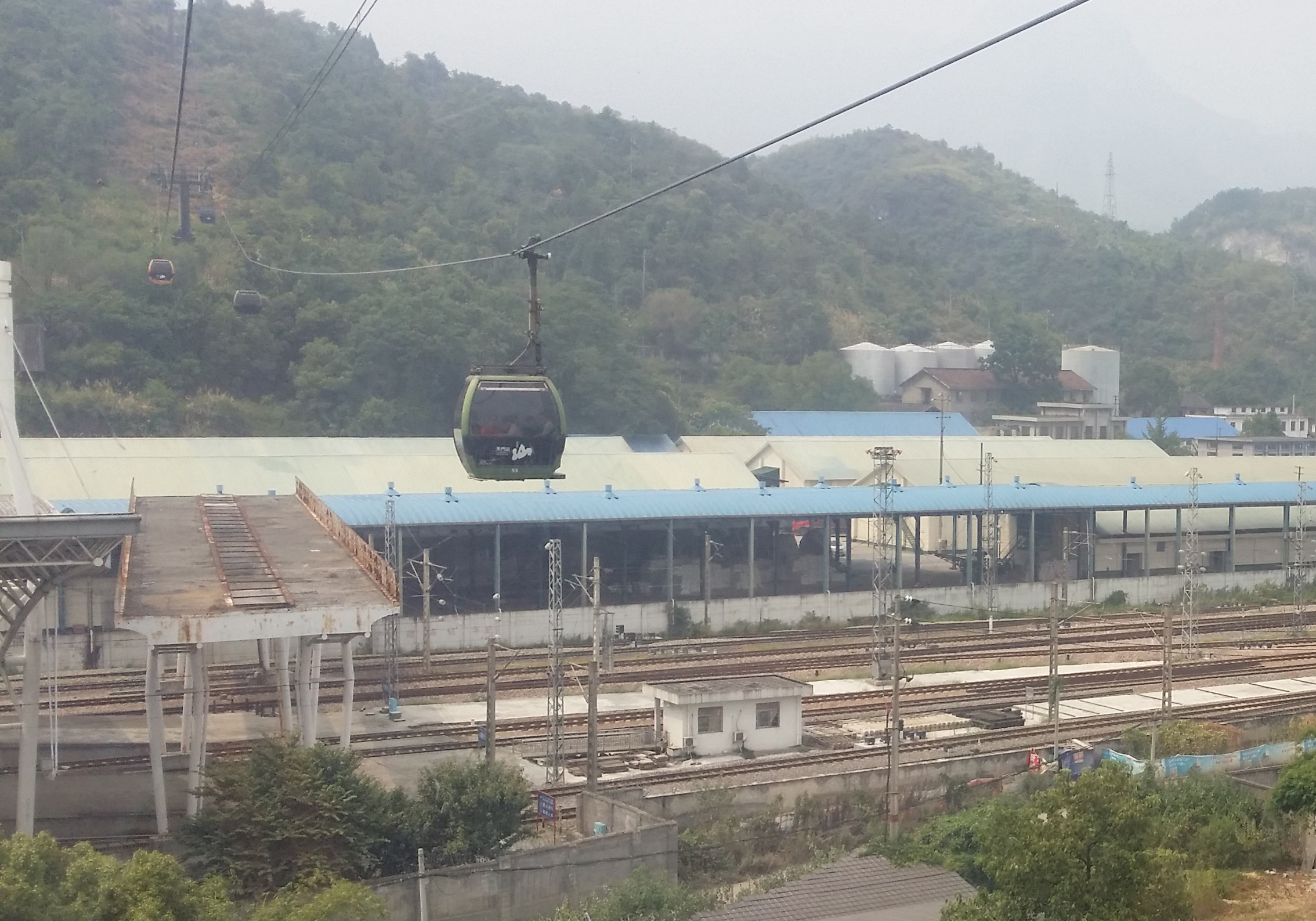 张家界天门山玻璃栈道1日游览,张家界天门山玻璃栈道三日游攻略