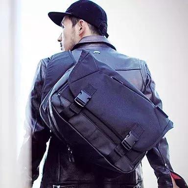 “双十一”不仅是女生专利，这10只设计师男包推荐给你！