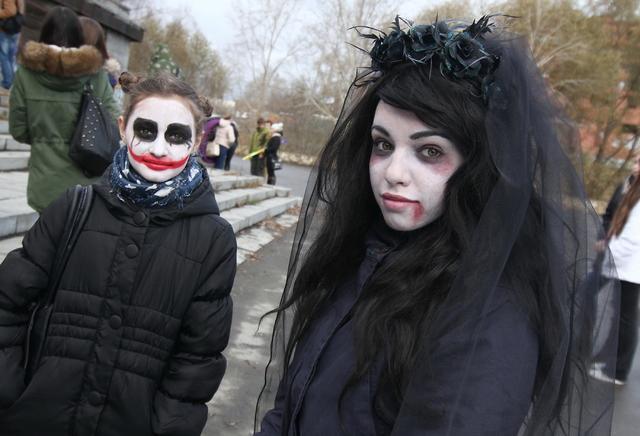 万圣节那些怪异的妆容,万圣节奇葩扮相
