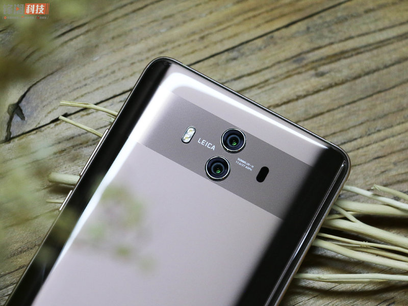 华为mate10深度上手体验,用了一年的华为mate10感觉如何