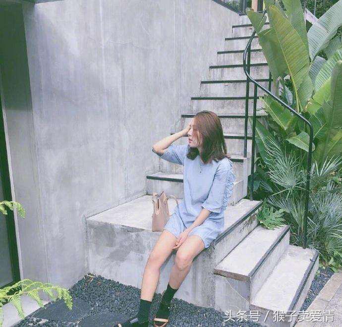 一个人在家无聊的时候你会干嘛呢,你独自在家里做过哪些奇葩事