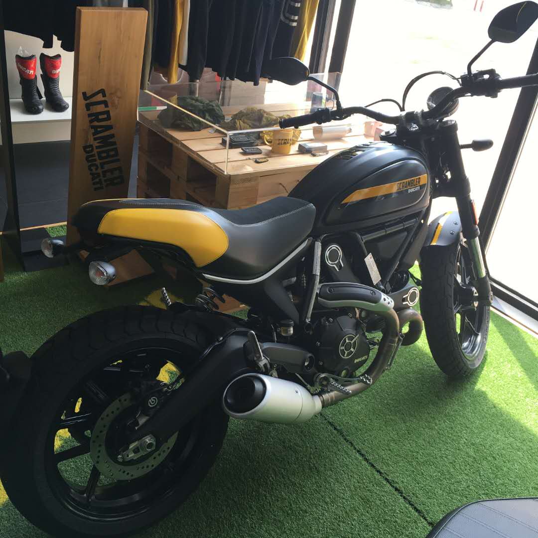 雅马哈mt-10,yamahamt-05