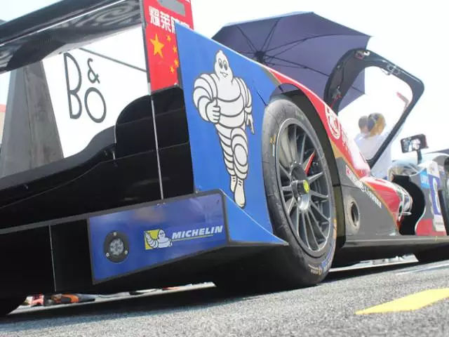 耐力赛绝非无休止地“画圈”,而是用轮胎来拓宽的哲学