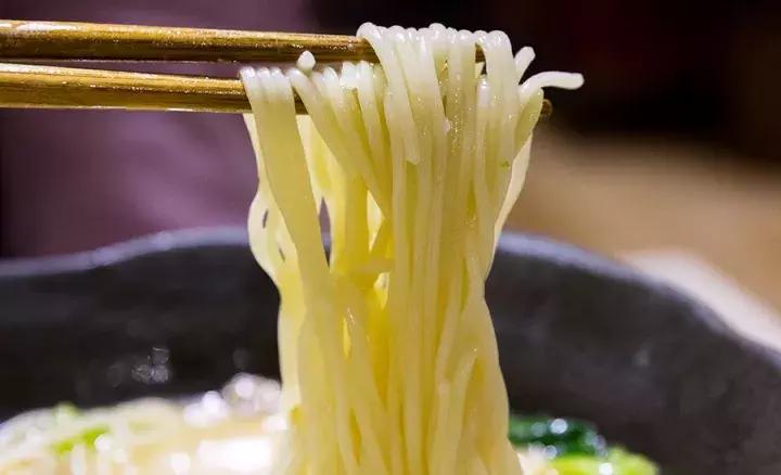 上海滩最好吃的一碗黄鱼面,居然在……丰庄?