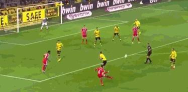 小飞侠罗本45角进球,小飞侠罗本两次错失单刀