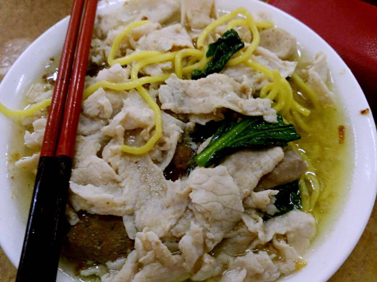 在马来西亚的沙巴码头，中国女生很受欢迎