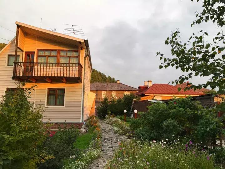 坐火车穿越俄罗斯西伯利亚,欧洲火车途经小镇