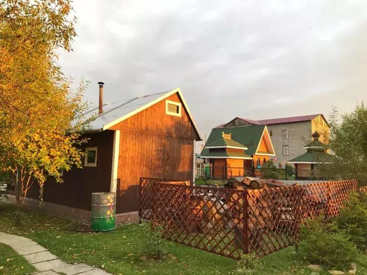 坐火车穿越俄罗斯西伯利亚,欧洲火车途经小镇