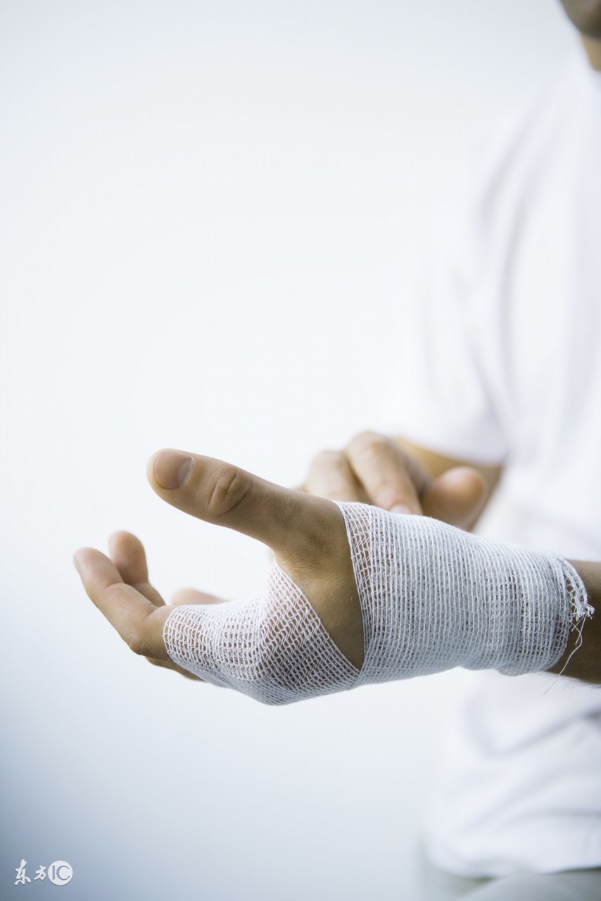 酸碱灼伤的急救处理方法,酸碱灼伤急救视频