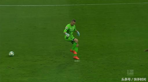 美因茨vsrb莱比锡最后点球,美因茨门将把点球点成足球