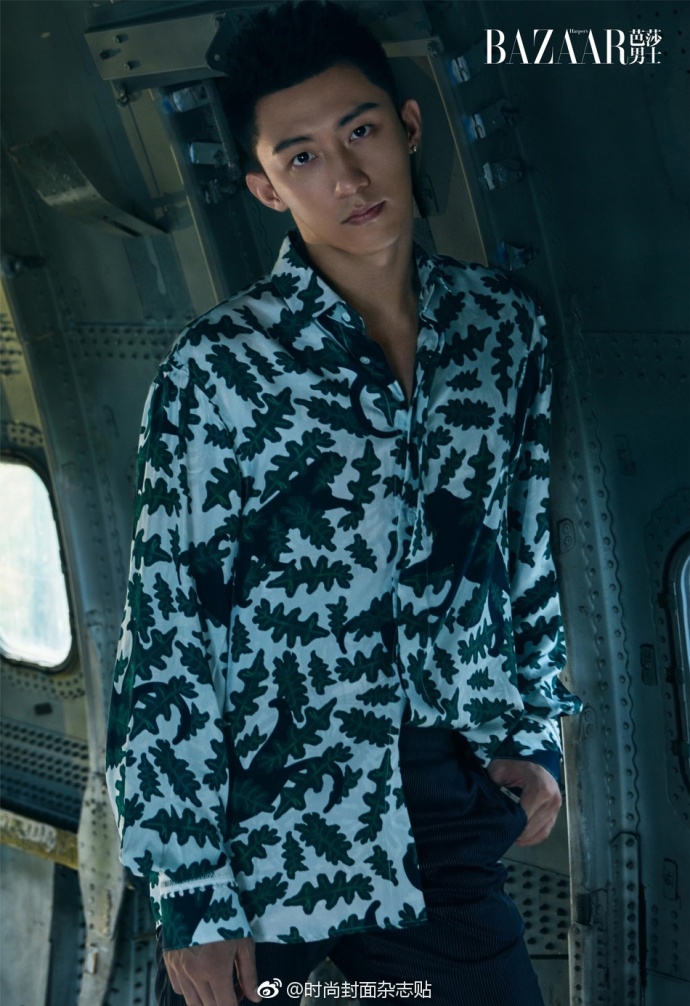 黄景瑜为时尚芭莎拍的照片,黄景瑜出席时尚芭莎活动现场