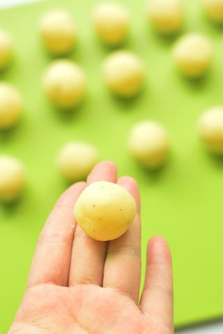 炸过的土豆丸子不脆了怎么办,为啥我做的土豆丸子不筋道