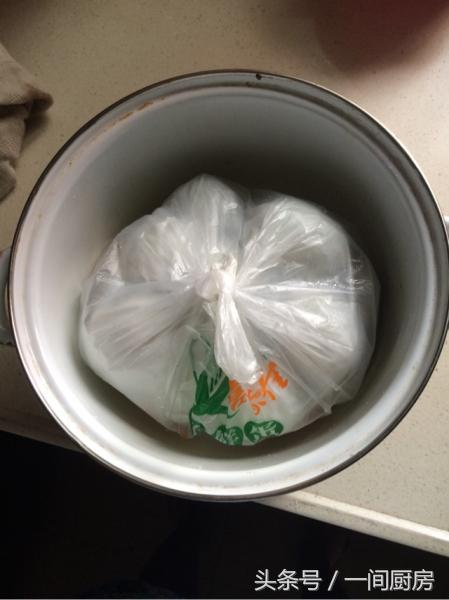 怎样腌制咸鸭蛋最好吃的做法,腌咸鸡蛋咸鸭蛋快速冒油的方法