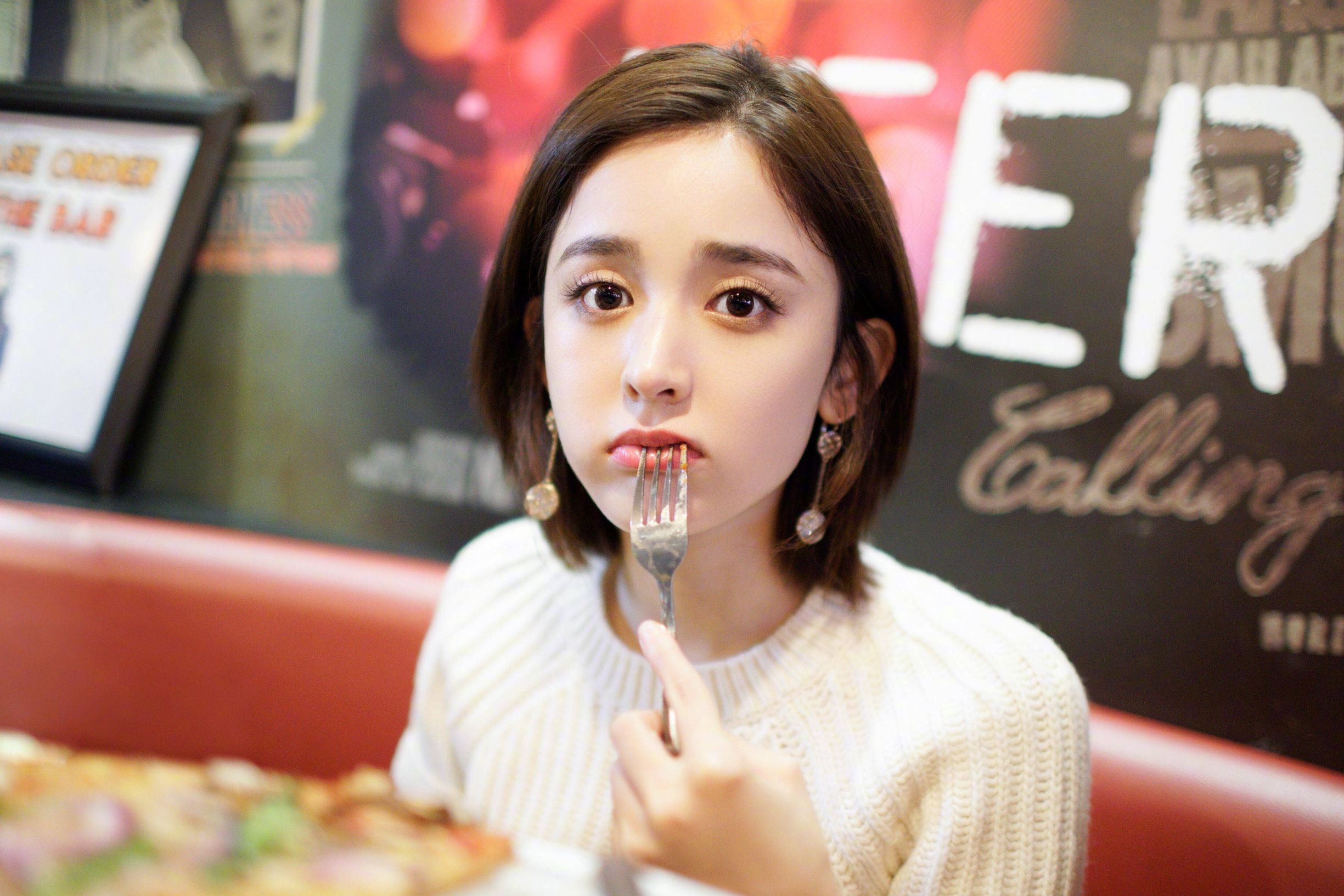 古力娜扎高调晒美照,古力娜扎萌探眼妆