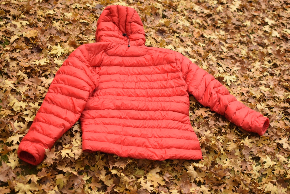 羽绒服500块贵不贵,价格在500元左右的羽绒服