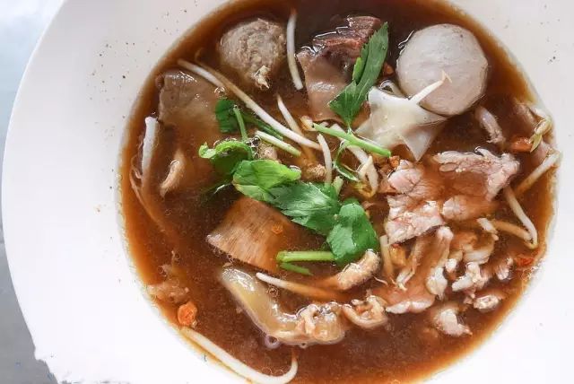 在泰国吃正宗的泰国美食,泰国最好吃的泰食