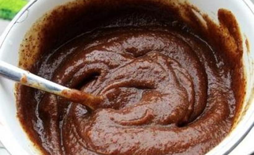 膝盖上黑黑的东西怎么去除,膝盖黑黑的洗不掉是什么原因