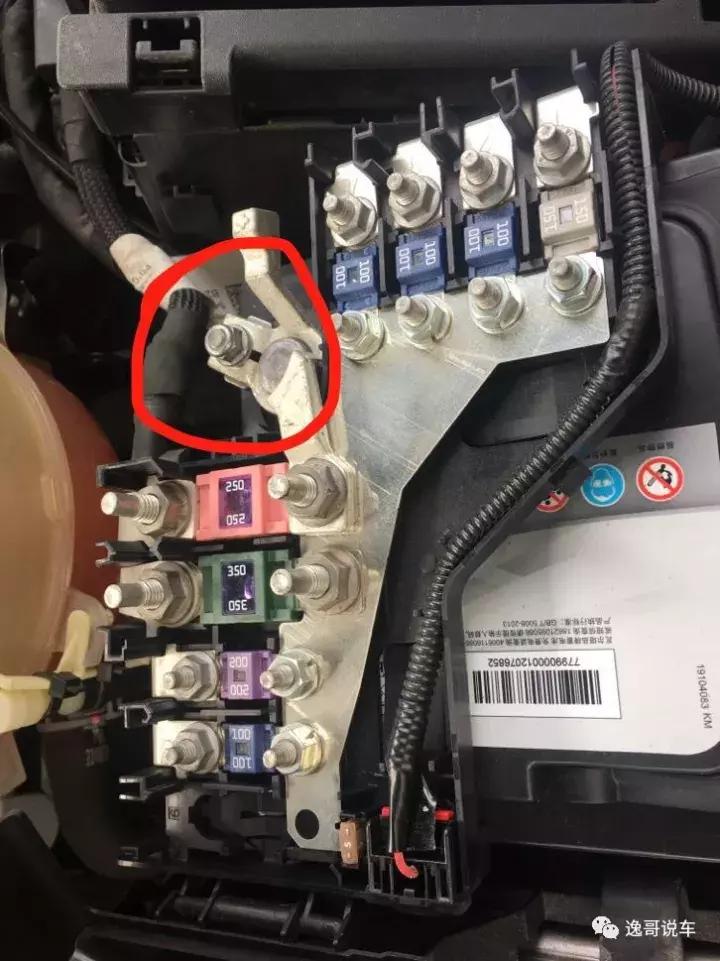 双11花26万买辆六千公里的凯迪拉克XT5，被老姐一把拽回来