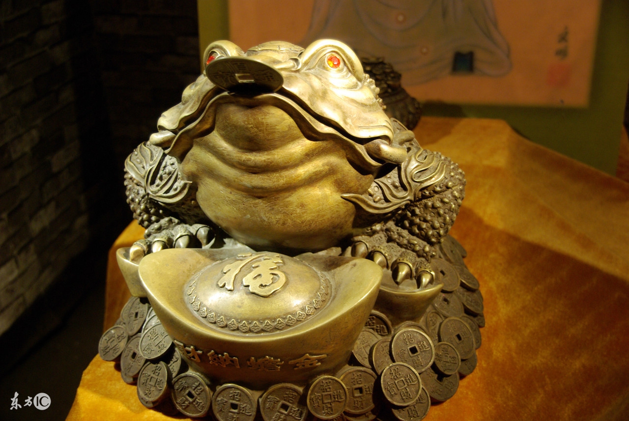 门口金蟾招财怎么摆放,店面摆放招财金蟾位置