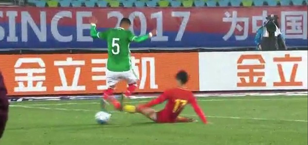 u22国足停球失误,国青u22失误视频