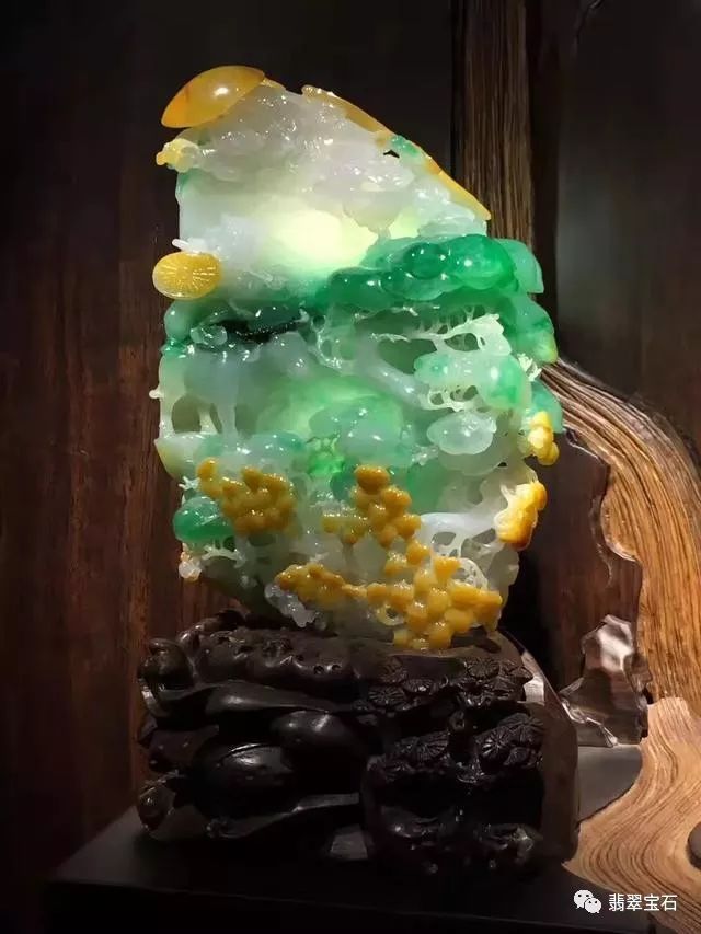 翡翠独特料,探寻糯种带点绿翡翠的独特魅力