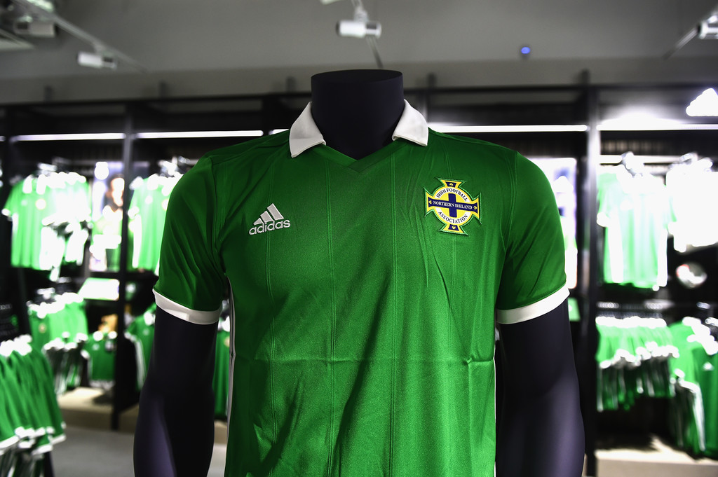 各队新球衣集体亮相，复古球衣能否复制辉煌？