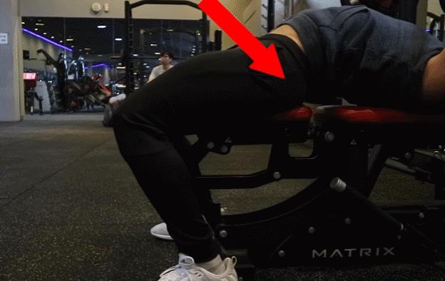 纠正胸往前倾,纠正左右胸肌不一致的动作