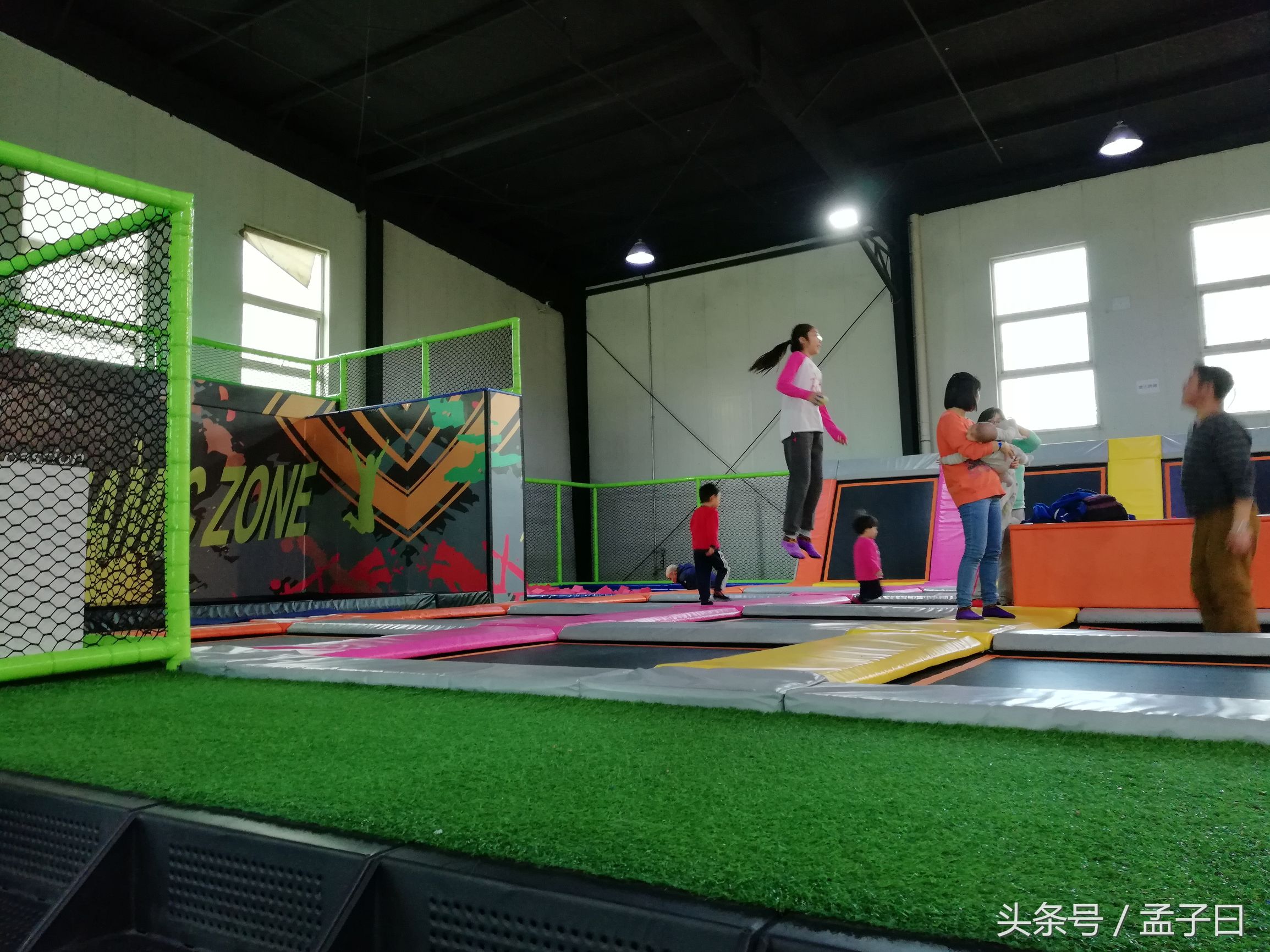 杈藉畞灏忕敺瀛╃敤鑴氭媺寮撳皠绠腑闈跺績,灏忕敺瀛╃敤鑴氭媺寮撳皠绠腑闈跺績