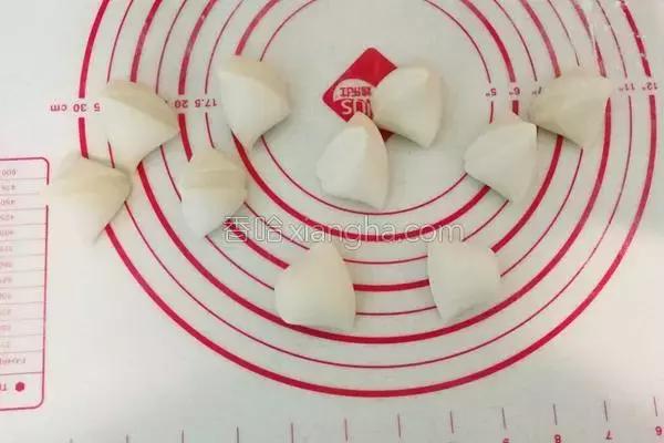 包饺子剩的饺子皮怎么吃,剩饺子皮30种新吃法煎包