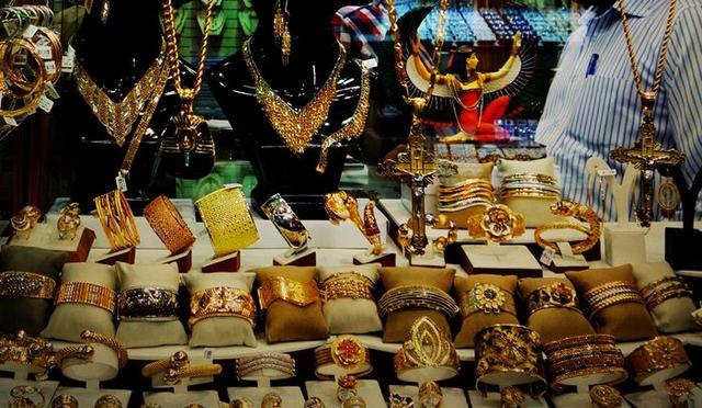 迪拜的黄金一条街满屋子都是黄金,迪拜十大购物天堂