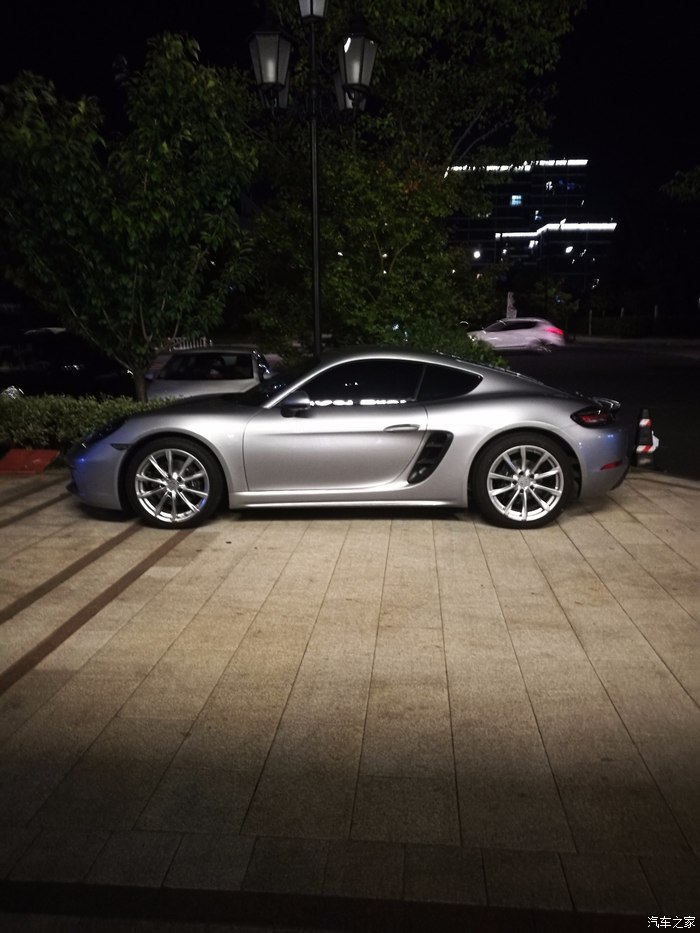 地下车库偷保时捷是哪个电影,718caymangts银色