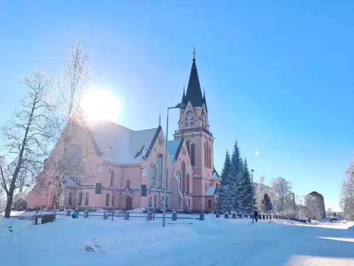 芬兰波罗的海中世纪童话,芬兰极光好像进入了童话世界