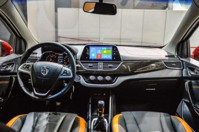 3-5万紧凑型车就给朋友推荐这几款,3到5万的车有哪些品牌