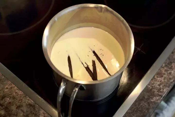 1000多天才能开花的天然香料，为什么在甜品中会被误会成脏东西？