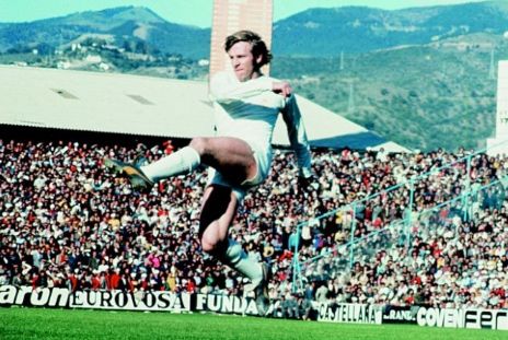 与马拉多纳齐名的足球明星,与马拉多纳同时期的英国超级球星