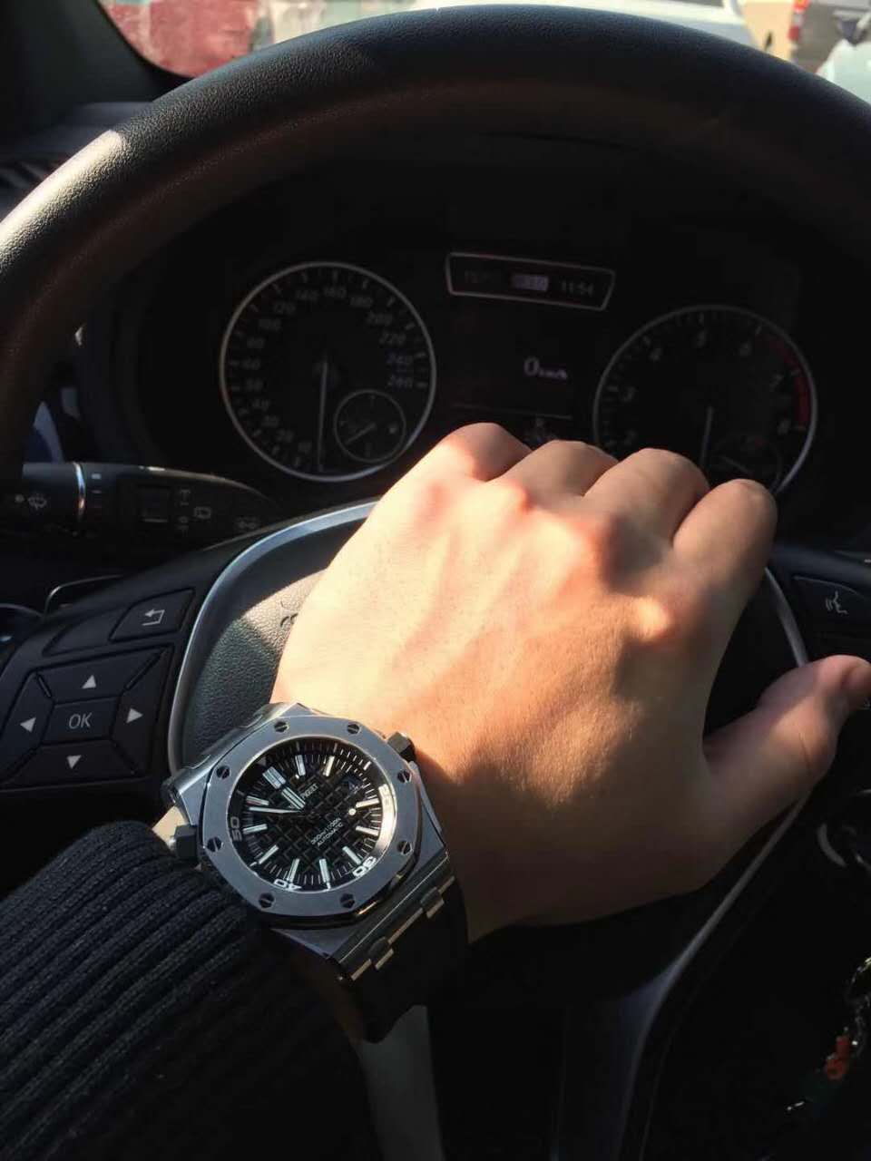 爱彼皇家橡树离岸型15710黑盘,jf厂爱彼皇家橡树15703手表