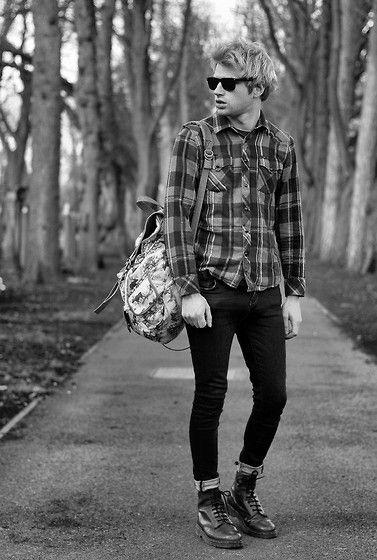 drmartens马丁靴棕色搭配,drmartens马丁靴穿搭