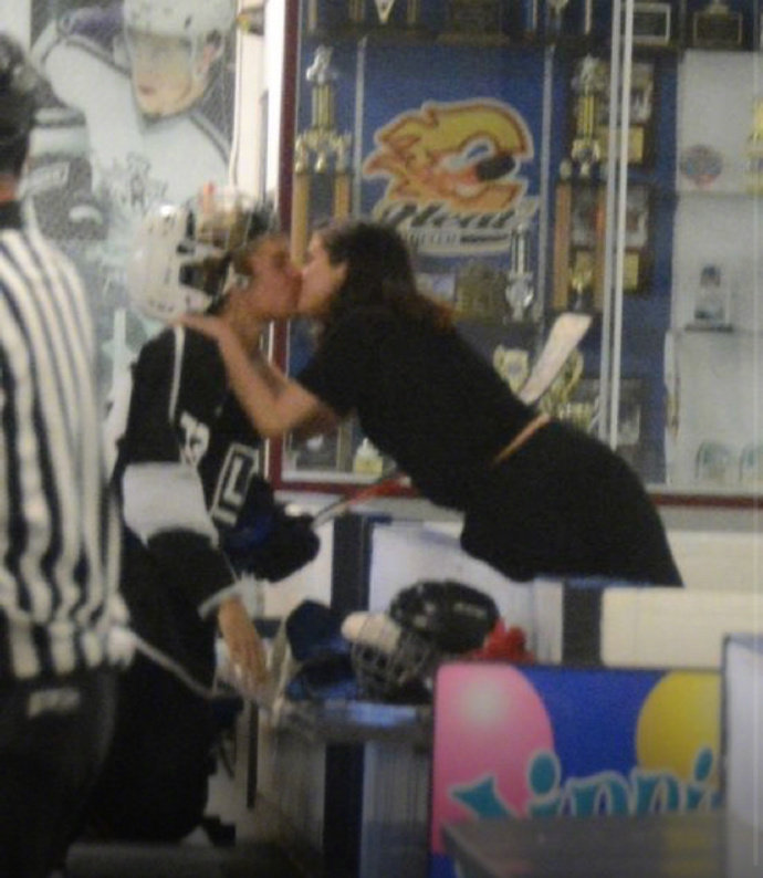 赛琳娜戈麦斯贾斯汀比伯昔日视频,贾斯汀比伯赛琳娜互相伤害