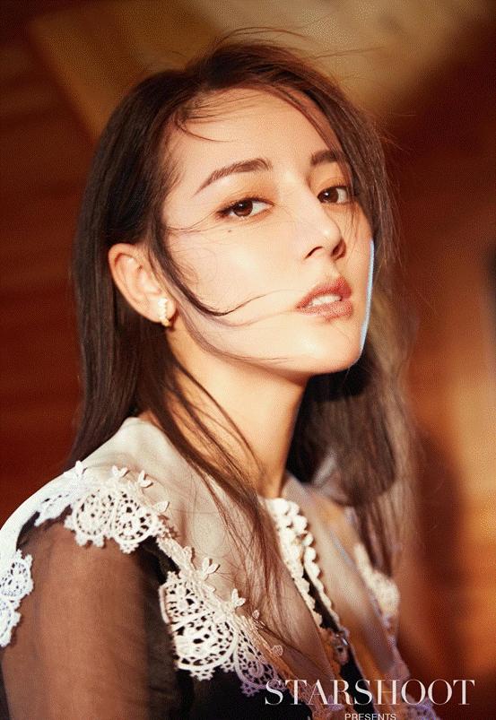 迪丽热巴学生时期谈恋爱,迪丽热巴和米热完整版吻戏