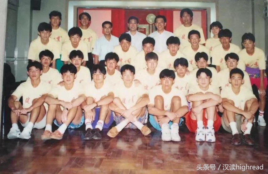 20年前足球小将里的中国,目前还在留洋的中国足球运动员