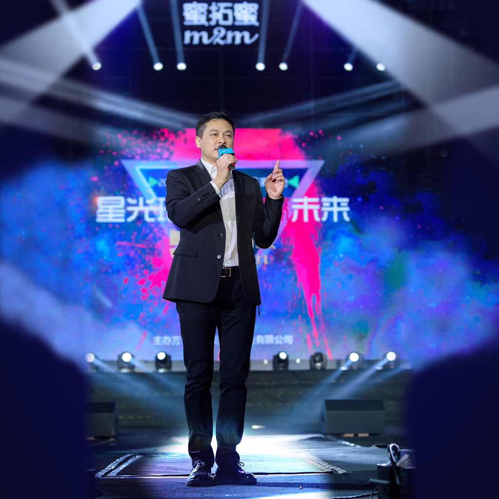 武汉这个男人用“任正非“式不到3年成为微商第一品牌