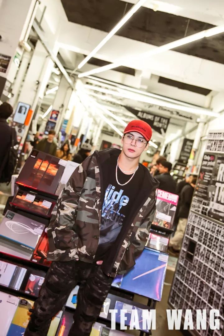 本周TA最潮｜水晶雪莉一酷一美防弹茶蛋*服私**完美碾压