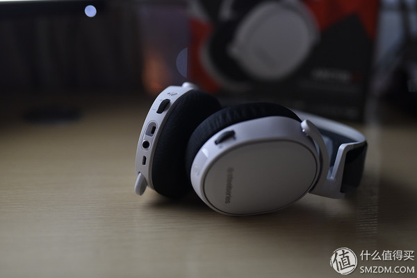 赛睿寒冰arctisnova7,赛睿arctis寒冰3耳机