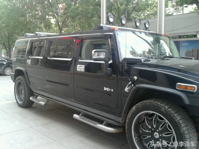 贵州唯一的黄牌悍马H1,比黄牌劳斯莱斯还稀有,一般的车位停不下