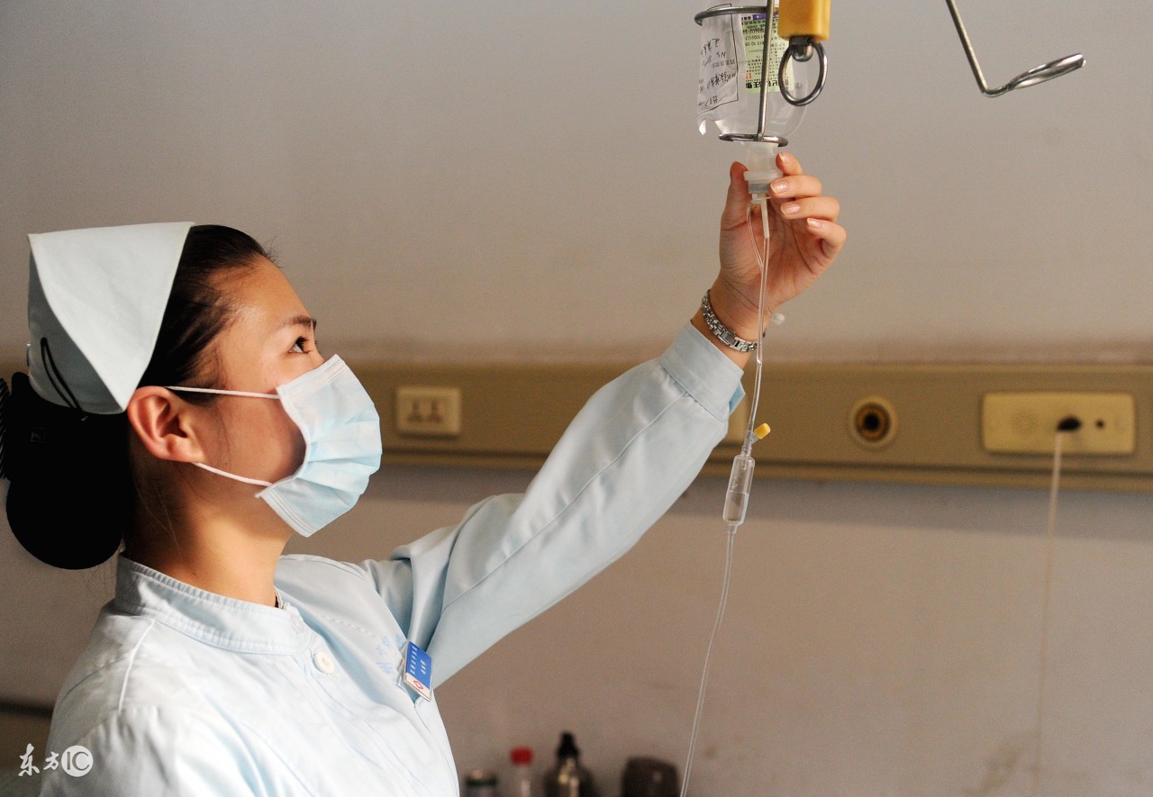 丈夫得了胃癌我该怎么办,老公胃癌晚期应该怎么去减轻负担