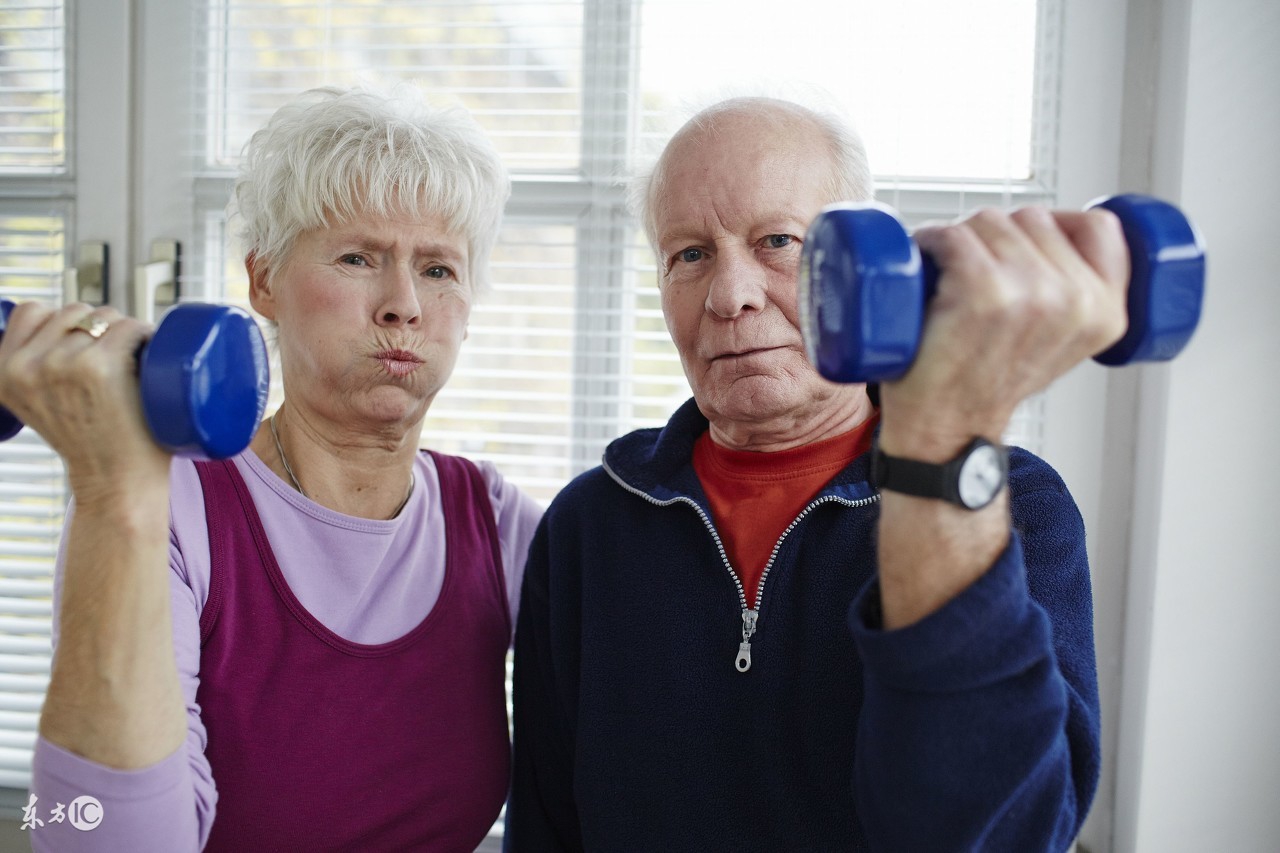 哑铃只练手力好吗,哑铃只能练背阔吗