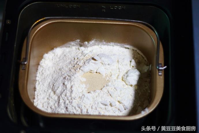 做蛋糕剩的奶油怎么吃,做蛋糕剩下的奶油怎样处理吃啊