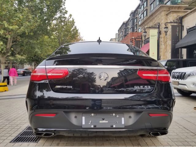 2019款奔驰gle43coupe,奔驰amggle43和奔驰gle350对比